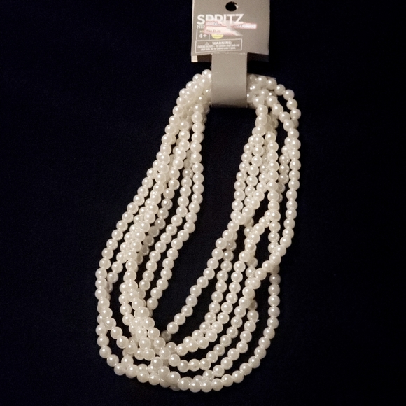 4 for $20 💍Beaded Necklace💎 - Picture 1 of 2